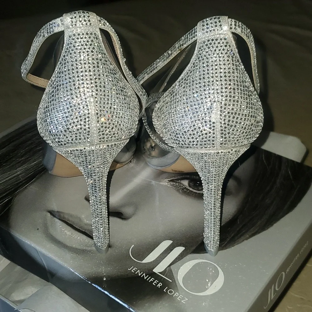 Brand new Jlo Morley Rhinestone Pump.... very light ✨️ elegant shoes 👠 👠 👠 - Picture 11 of 17